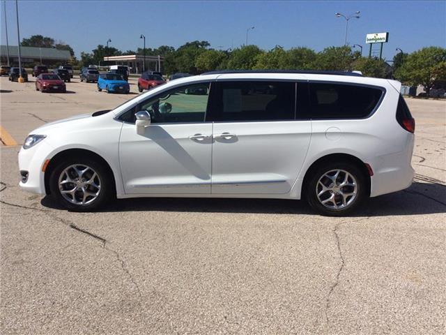 used 2018 Chrysler Pacifica car, priced at $19,995