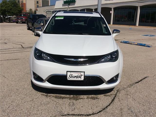 used 2018 Chrysler Pacifica car, priced at $19,995