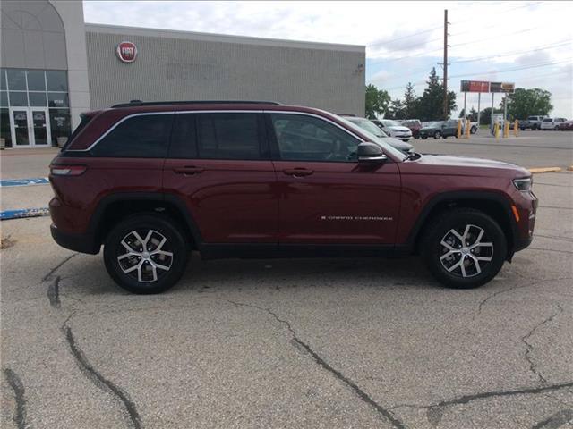 new 2025 Jeep Grand Cherokee car, priced at $47,495