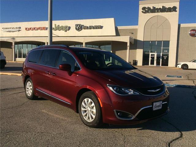 used 2018 Chrysler Pacifica car, priced at $18,495