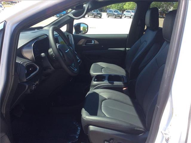 new 2025 Chrysler Pacifica car, priced at $45,725