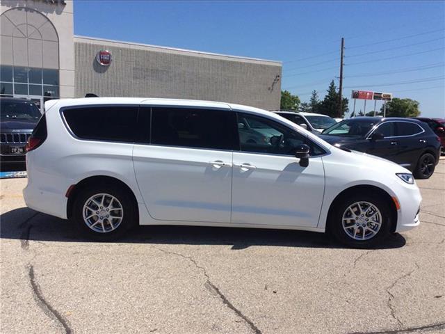 new 2025 Chrysler Pacifica car, priced at $45,725