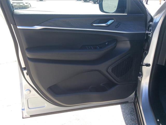 new 2025 Jeep Grand Cherokee L car, priced at $49,495