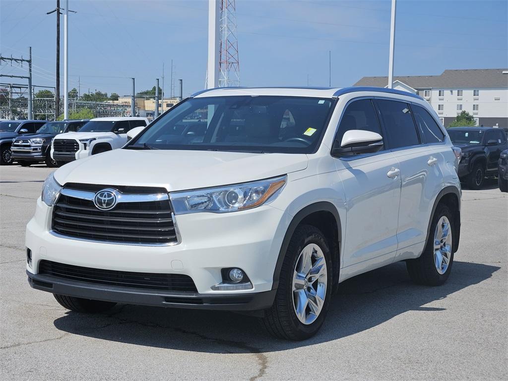 used 2015 Toyota Highlander car, priced at $17,511