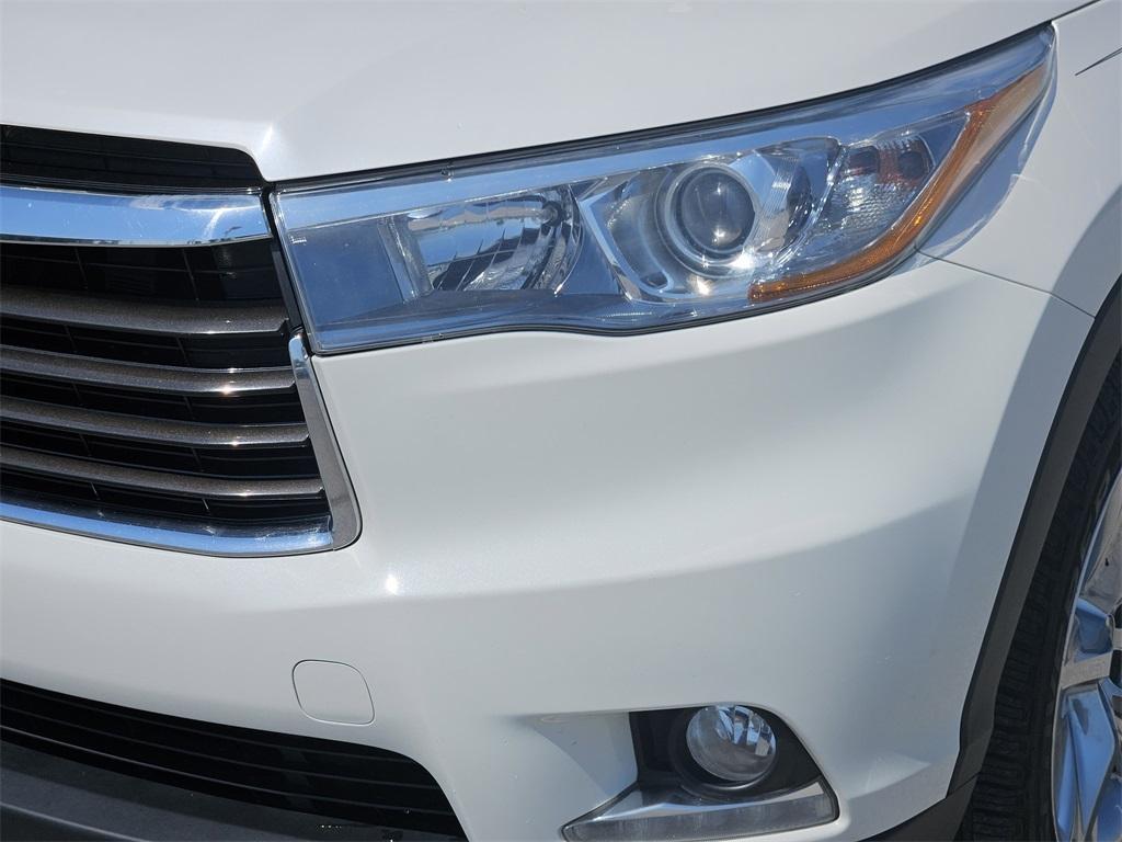 used 2015 Toyota Highlander car, priced at $17,511