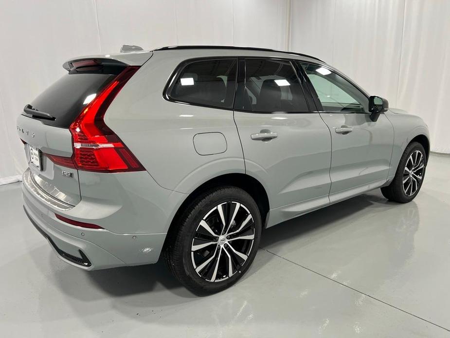 new 2025 Volvo XC60 car, priced at $55,335