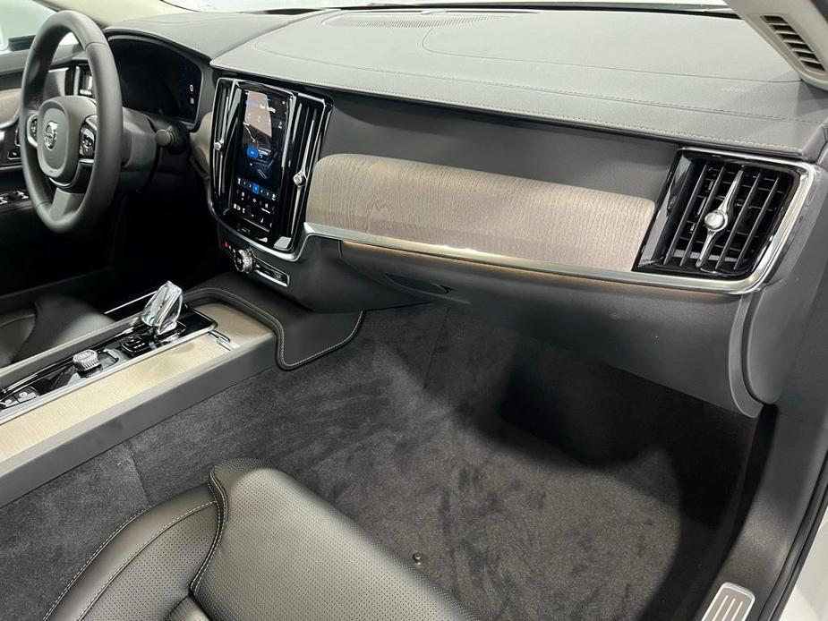 new 2025 Volvo S90 car, priced at $65,095