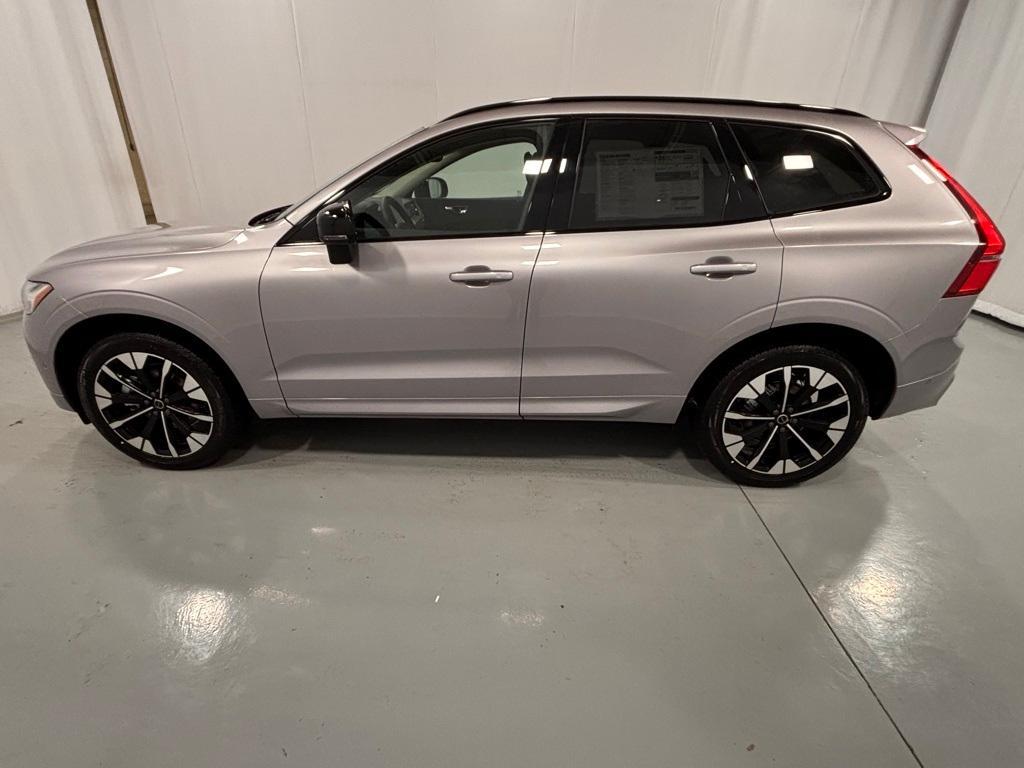 new 2026 Volvo XC60 car, priced at $57,985