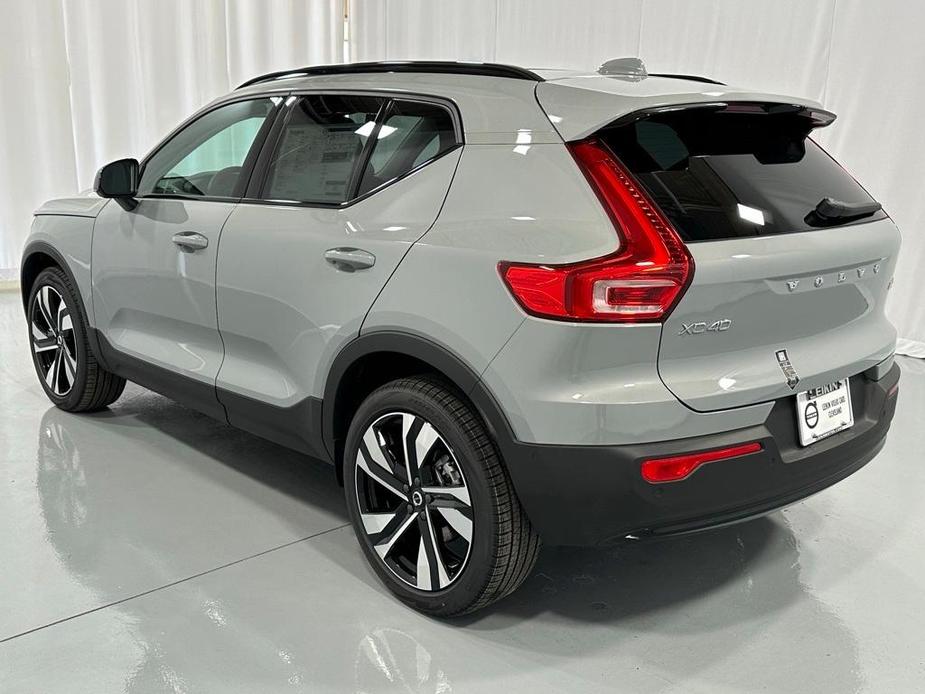 new 2025 Volvo XC40 car, priced at $51,040