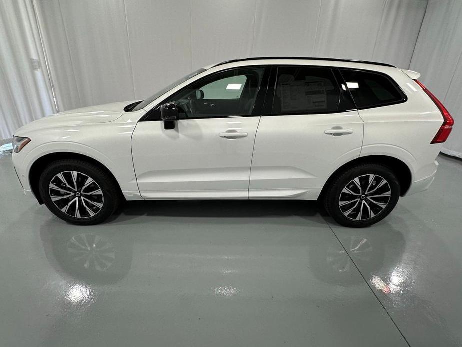 new 2025 Volvo XC60 car, priced at $54,925