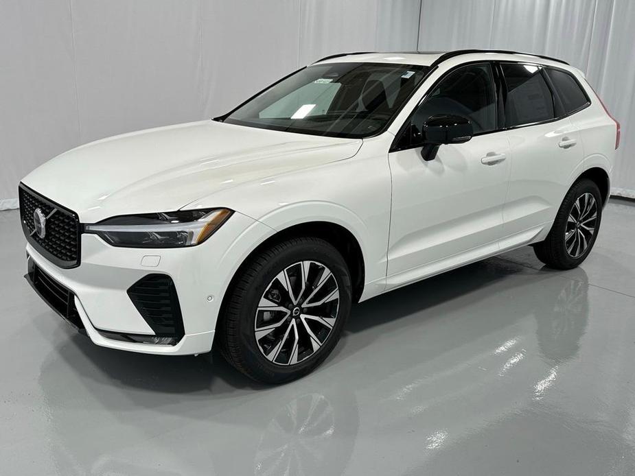 new 2025 Volvo XC60 car, priced at $54,925