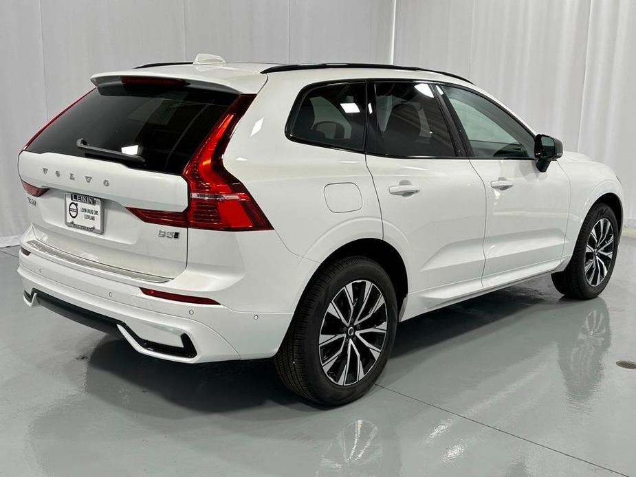 new 2025 Volvo XC60 car, priced at $54,925