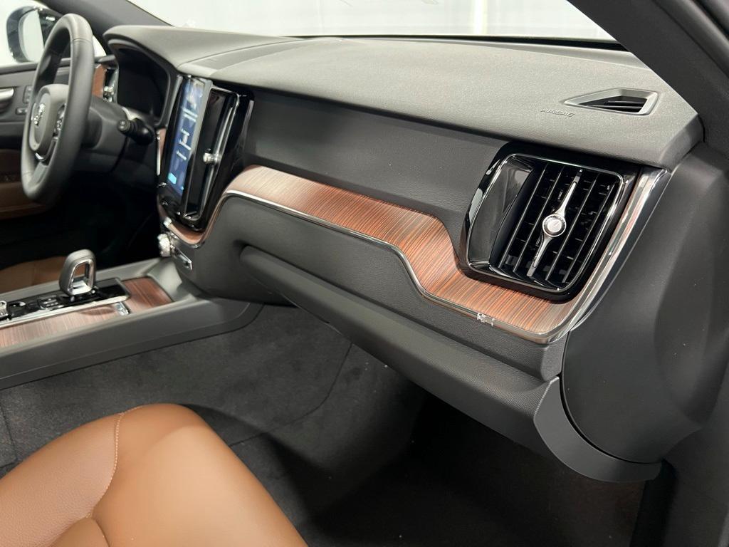 new 2025 Volvo XC60 Plug-In Hybrid car, priced at $65,445