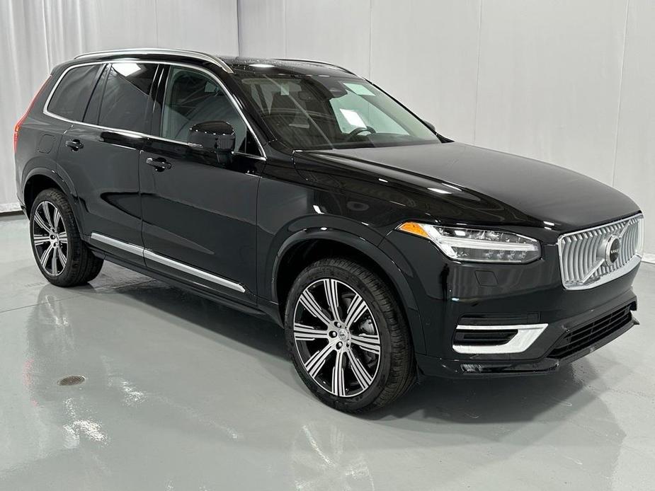 new 2025 Volvo XC90 car, priced at $73,155