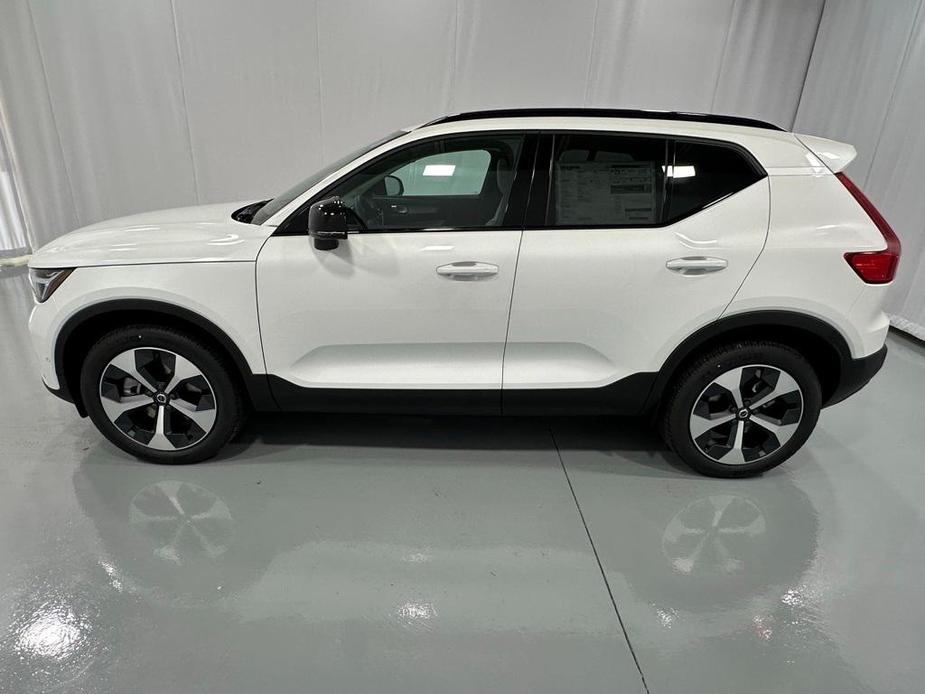 new 2025 Volvo XC40 car, priced at $48,315