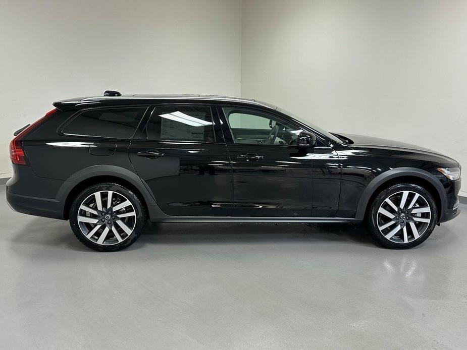 new 2024 Volvo V90 Cross Country car, priced at $63,935