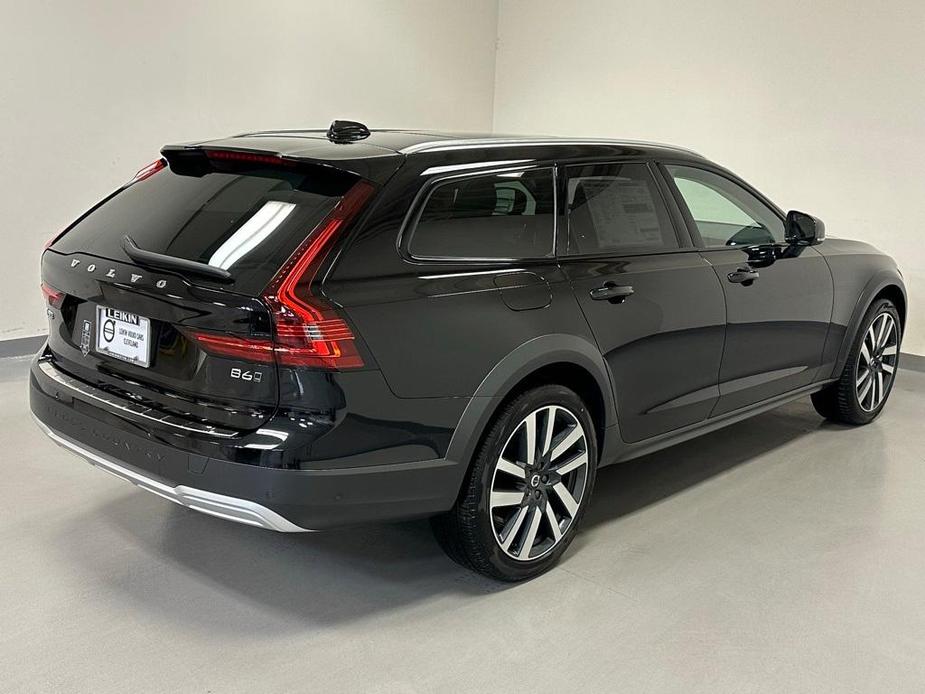 new 2024 Volvo V90 Cross Country car, priced at $63,935