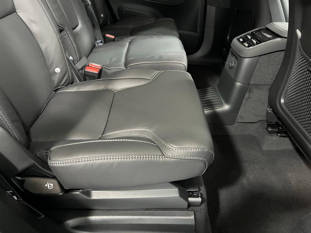 new 2025 Volvo XC90 Plug-In Hybrid car, priced at $82,405