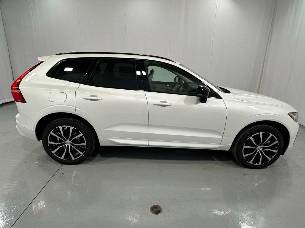 new 2025 Volvo XC60 car, priced at $55,360