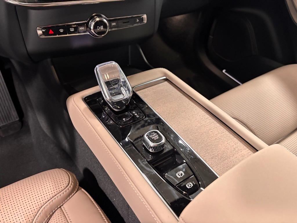 new 2026 Volvo XC90 car, priced at $81,105