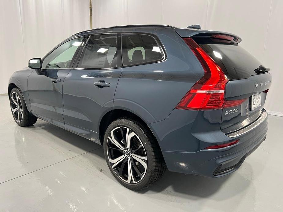 new 2025 Volvo XC60 car, priced at $60,635