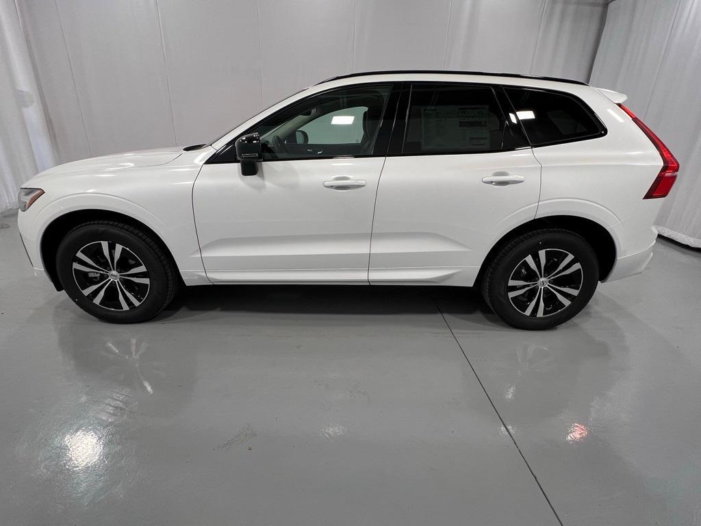 new 2025 Volvo XC60 car, priced at $49,095