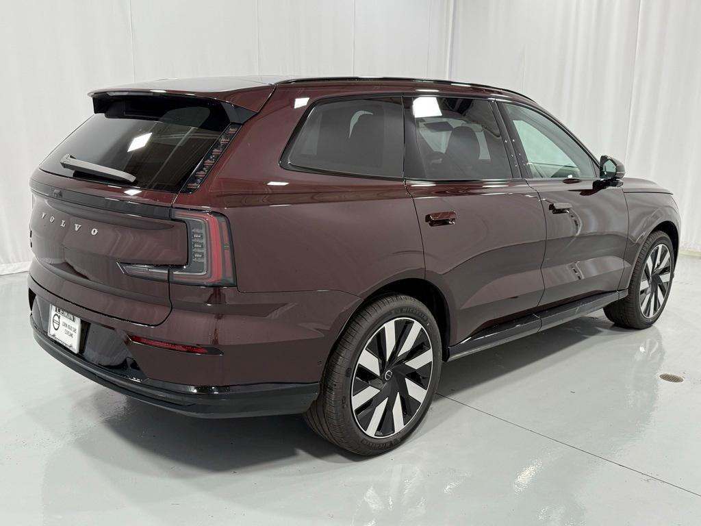 new 2025 Volvo EX90 car, priced at $86,490