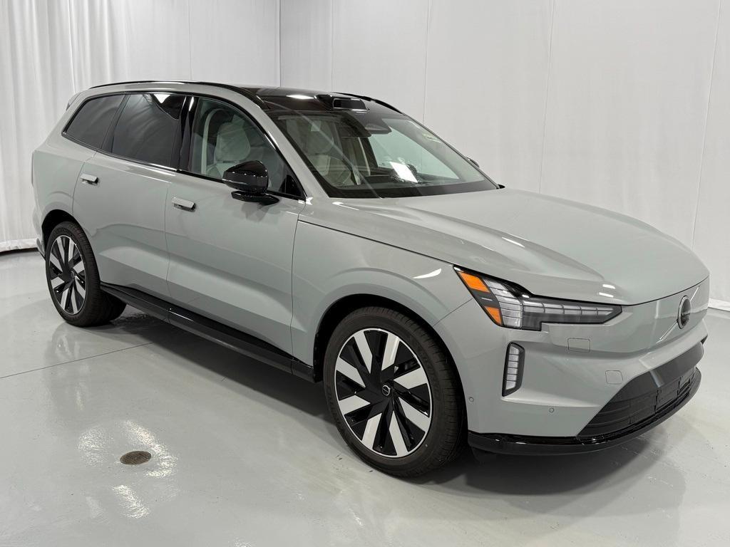 new 2025 Volvo EX90 car, priced at $95,435