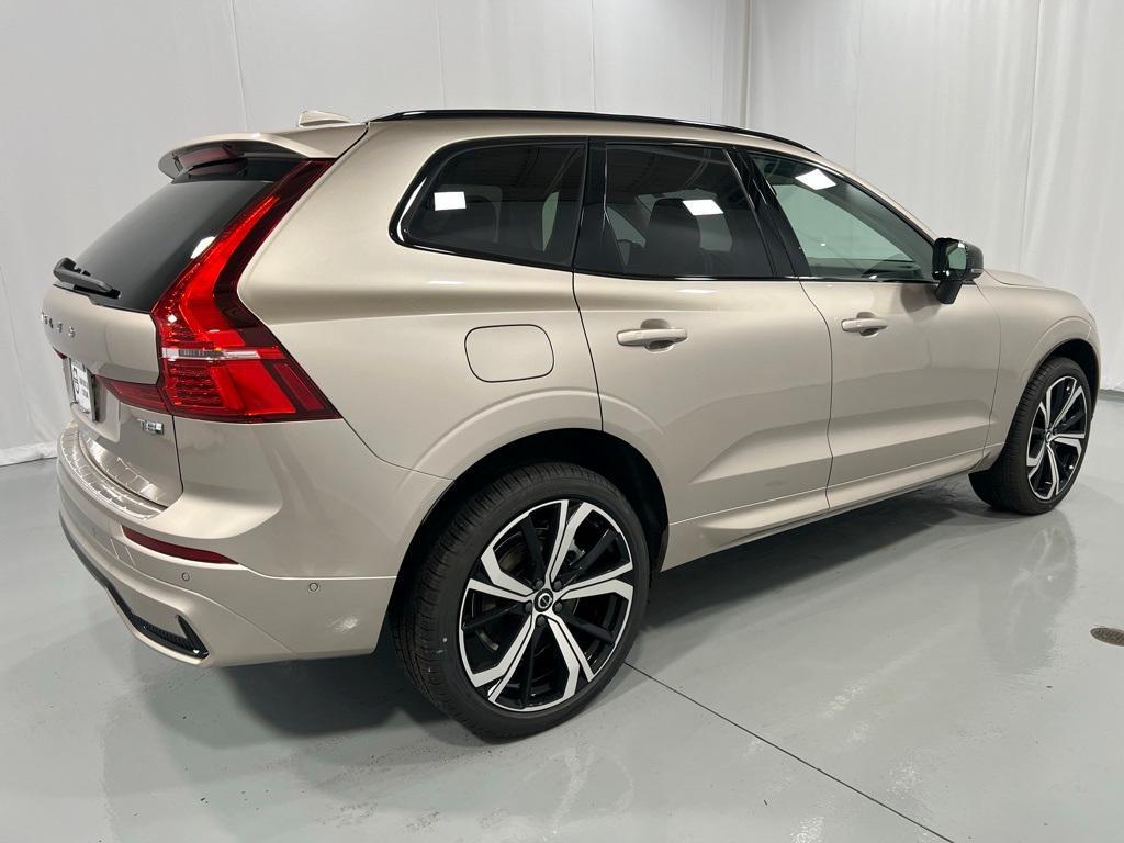 new 2025 Volvo XC60 Plug-In Hybrid car, priced at $71,485