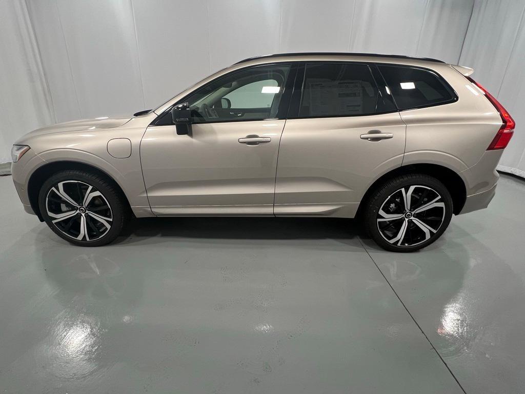 new 2025 Volvo XC60 Plug-In Hybrid car, priced at $71,485