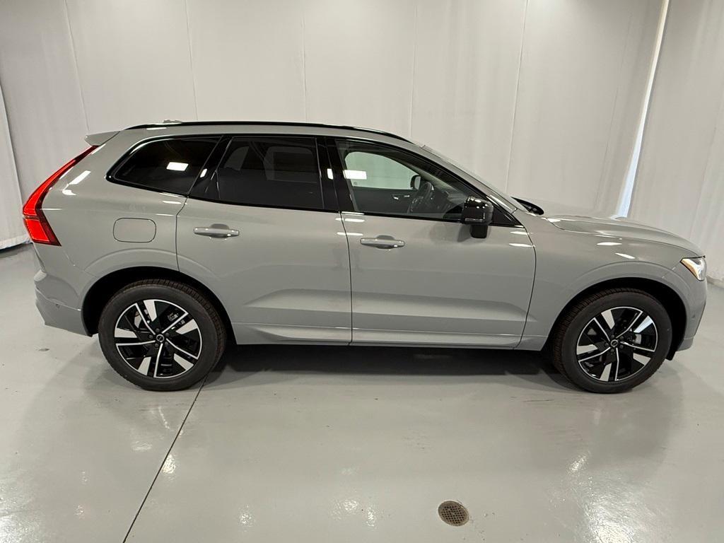 new 2026 Volvo XC60 car, priced at $58,360