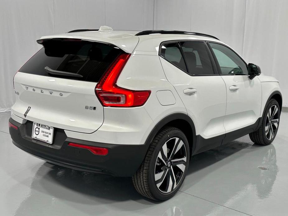 new 2024 Volvo XC40 car, priced at $50,885