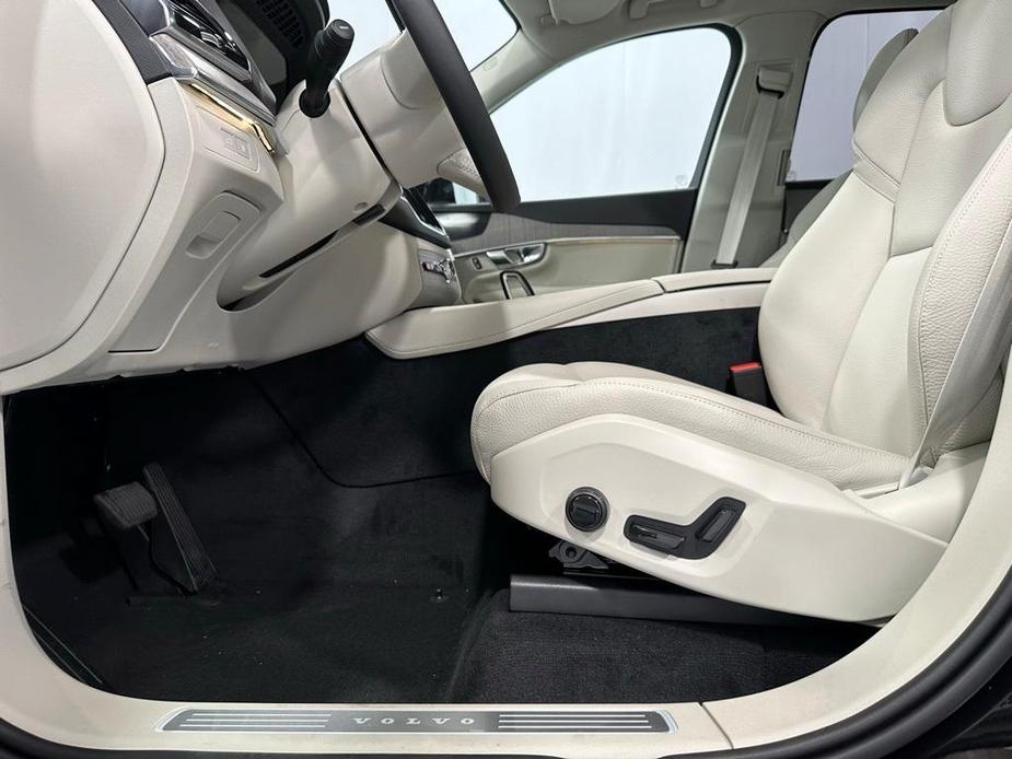 new 2025 Volvo XC90 car, priced at $77,955