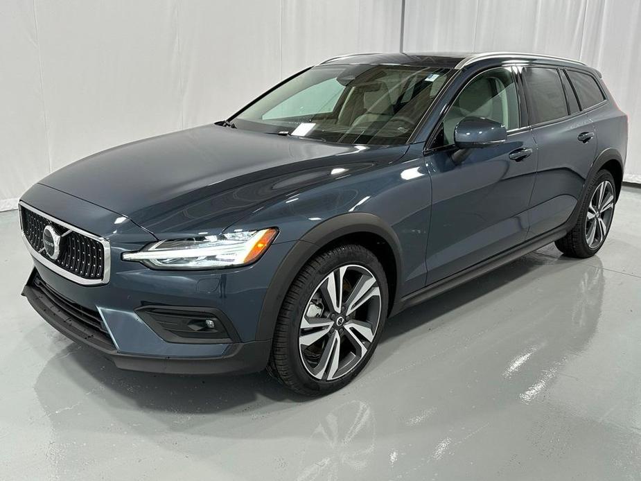 new 2025 Volvo V60 Cross Country car, priced at $55,025