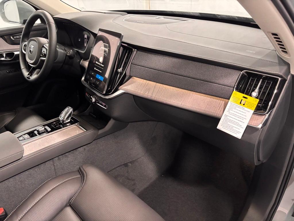 new 2026 Volvo XC90 car, priced at $75,155
