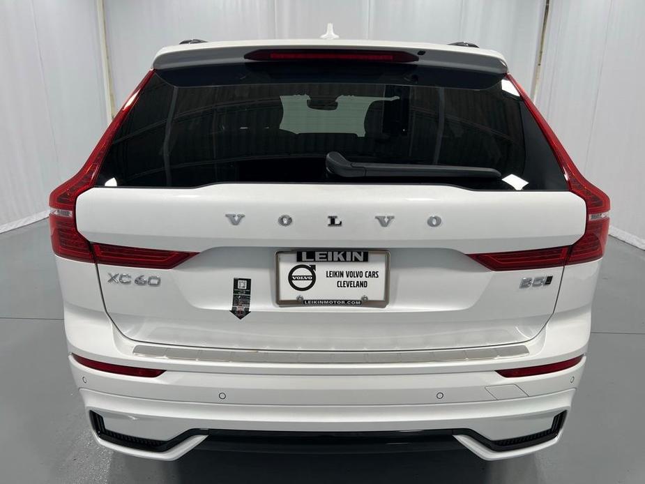 new 2025 Volvo XC60 car, priced at $51,075