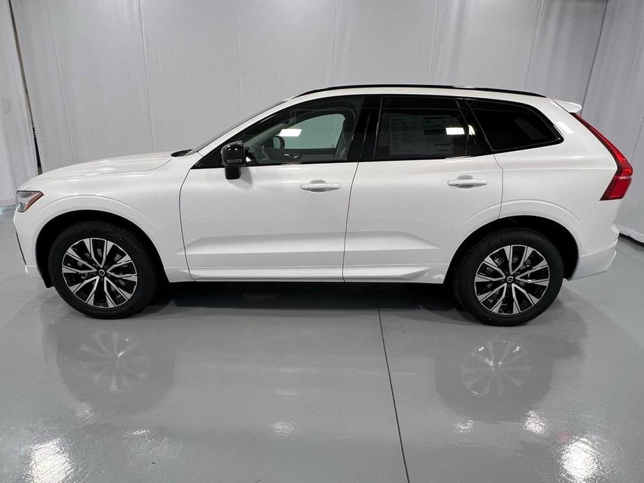 new 2025 Volvo XC60 car, priced at $51,075