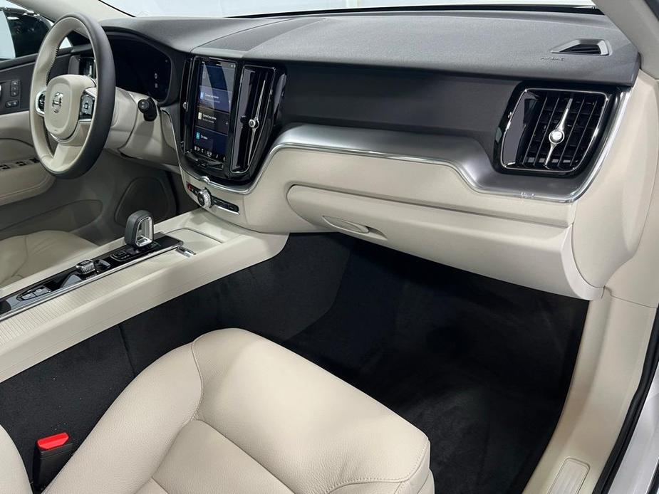 new 2025 Volvo XC60 car, priced at $51,075