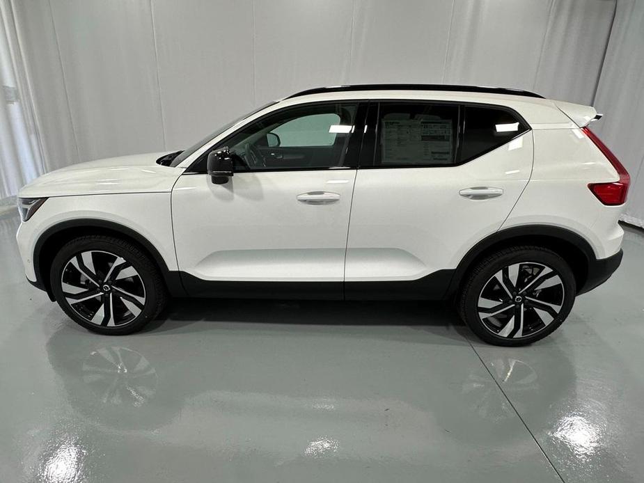 new 2025 Volvo XC40 car, priced at $51,040