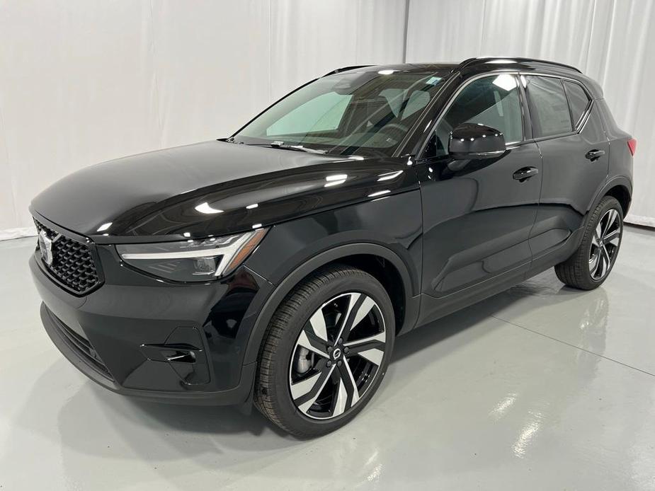 new 2025 Volvo XC40 car, priced at $51,040