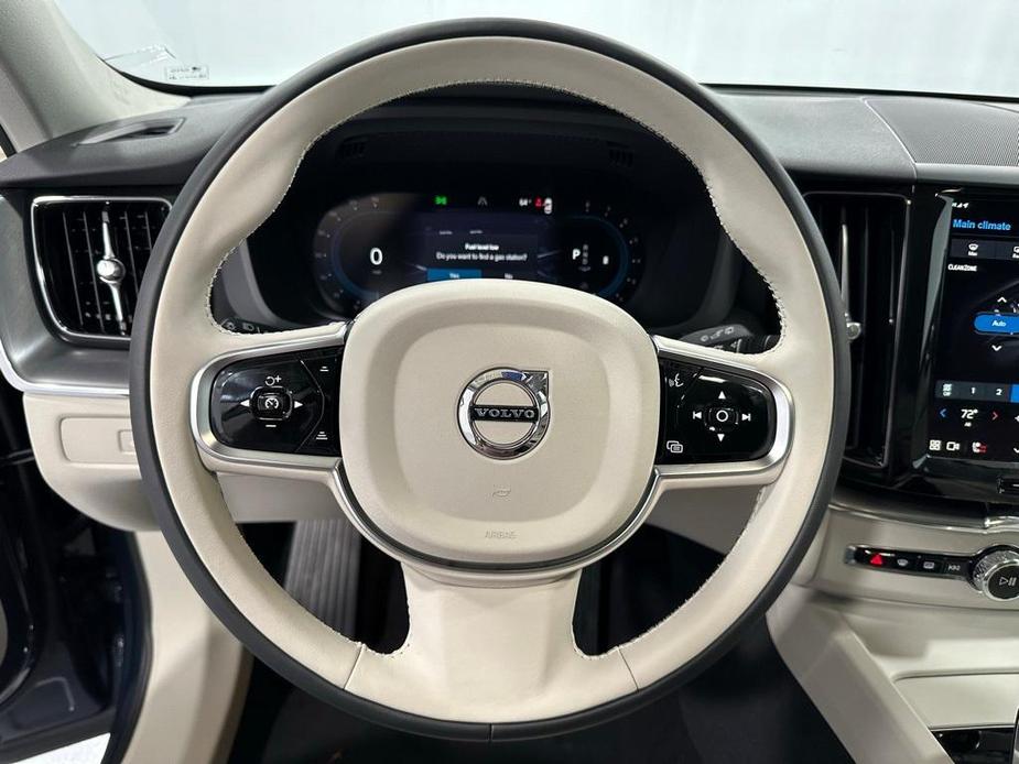 new 2025 Volvo XC60 car, priced at $51,075