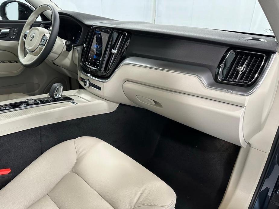 new 2025 Volvo XC60 car, priced at $51,075