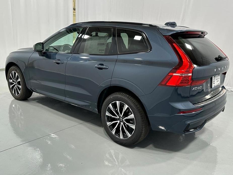 new 2025 Volvo XC60 car, priced at $51,075