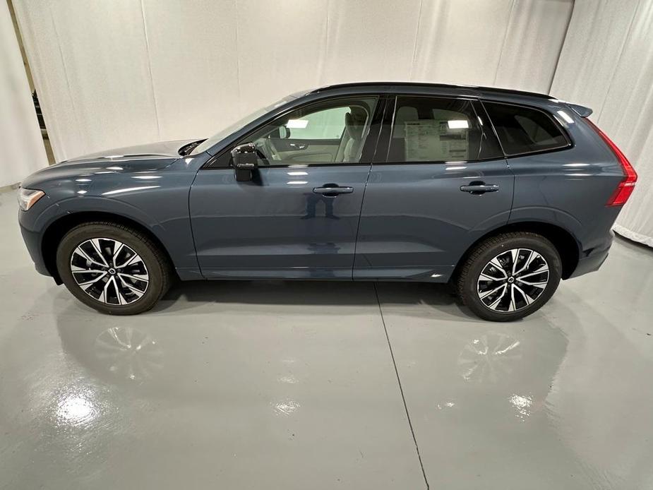 new 2025 Volvo XC60 car, priced at $51,075