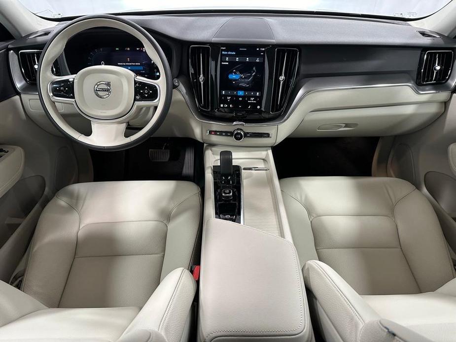 new 2025 Volvo XC60 car, priced at $51,075