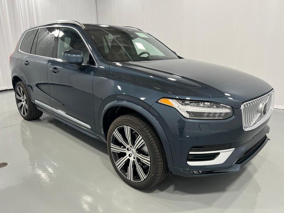 new 2025 Volvo XC90 car, priced at $72,655