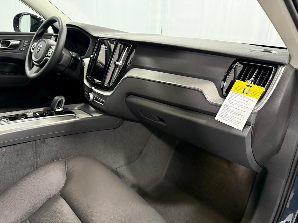 new 2025 Volvo XC60 car, priced at $55,360