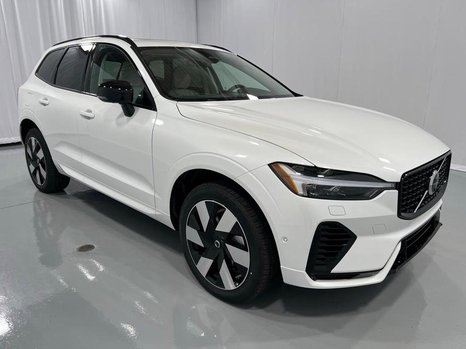 new 2025 Volvo XC60 Plug-In Hybrid car, priced at $66,235