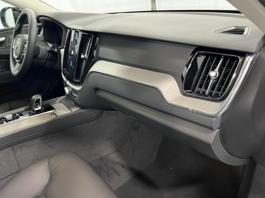 new 2025 Volvo XC60 Plug-In Hybrid car, priced at $66,235