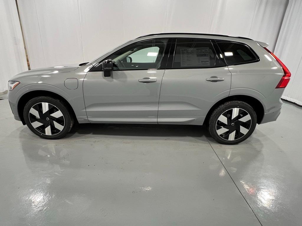 new 2025 Volvo XC60 Plug-In Hybrid car, priced at $66,235